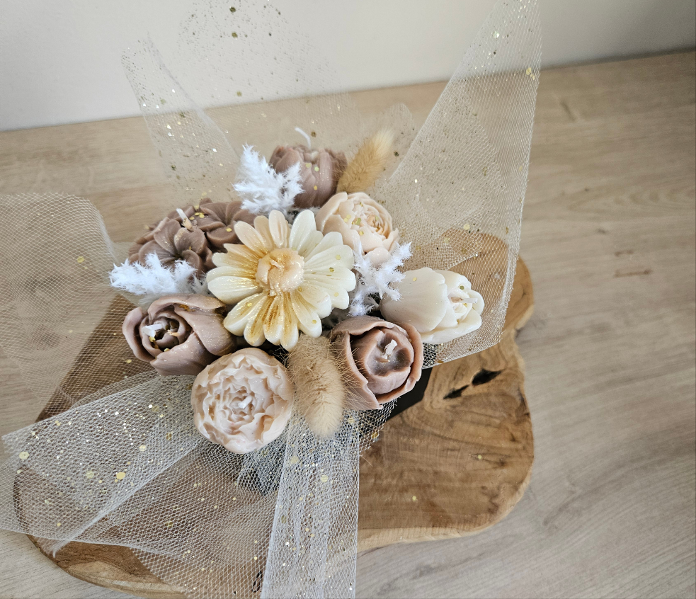 Bouquet de fleurs bougie en boite (Petite taille)